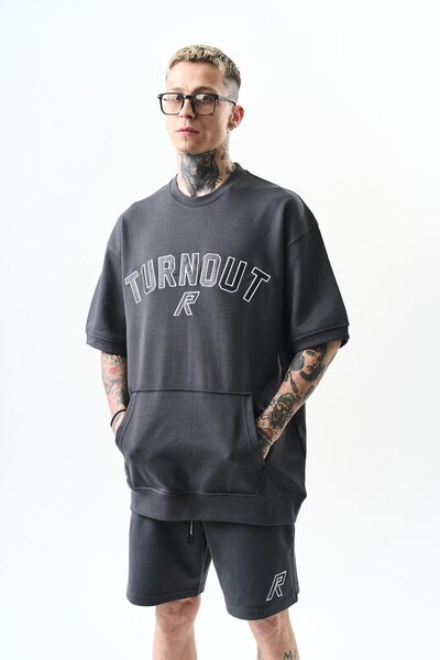 Respire طقم شورت مطرز انترلوك مقاس كبير مع دخان