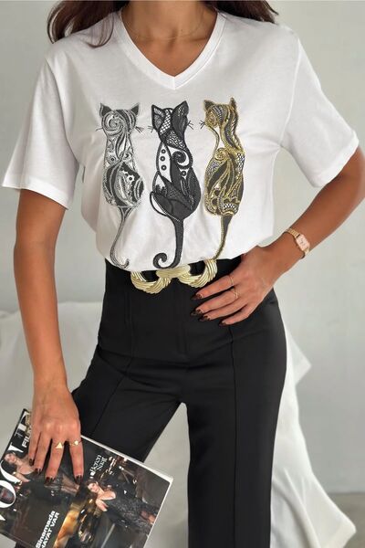 FEMELLE Women's White V-Neck Large Size Cat Sequin Sequin Embroidered 100% Cotton T-Shirt