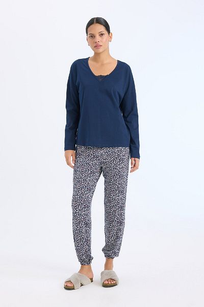 DeFacto Fall in Love Pyjama-Set, langärmliges Pyjama-Oberteil mit Muster, langes Pyjama-Unterteil E2357AX24WN