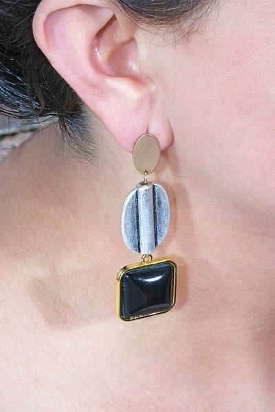 ÖZÜM TAKI Women's Dangle Black White Natural Stone Colored Earrings Gold