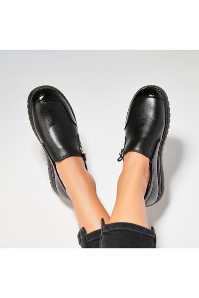 Joana Women's casual shoes in black eco-leather Kaydin