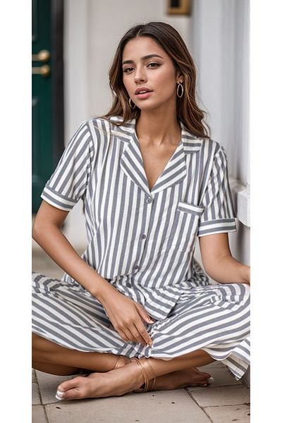 Loule Set pijamale pentru femei cu dungi gri și albe A1.L01.IS.00.SA003