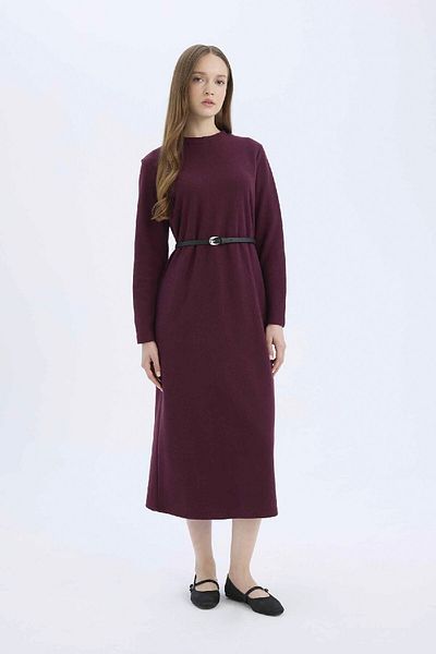 DeFacto Langärmliges Maxikleid mit Rundhalsausschnitt und Gürtel – reguläre Passform aus Thessaloniki-Stoff E5790AX25SP