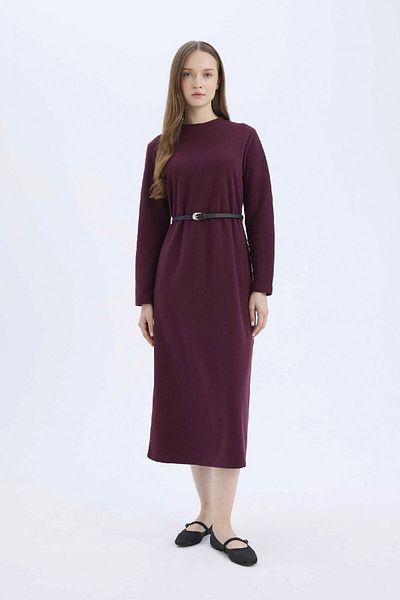 DeFacto Langärmliges Maxikleid mit Rundhalsausschnitt und Gürtel – reguläre Passform aus Thessaloniki-Stoff E5790AX25SP