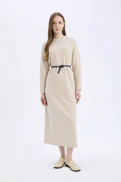 DeFacto Langärmliges Maxikleid mit Rundhalsausschnitt und Gürtel – reguläre Passform aus Thessaloniki-Stoff E5790AX25SP