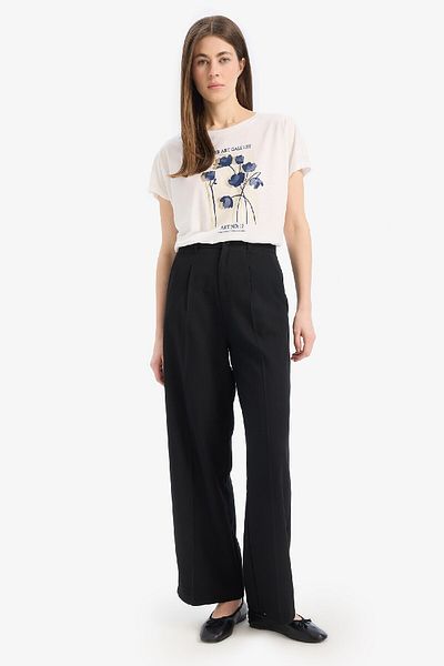 DeFacto Kurzarm-T-Shirt mit Rundhalsausschnitt und Blumenmuster E5138AX25SP