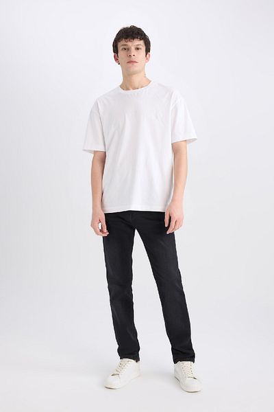DeFacto Sergio-Jeanshose mit normaler Passform – reguläre Taille, Schlauchbein D7335AX25SP