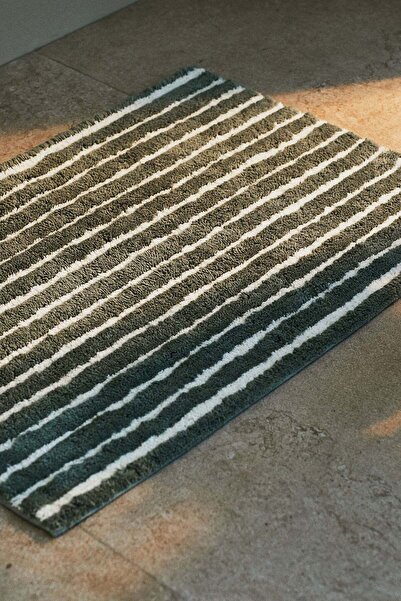 H&M Tufted cotton bath mat