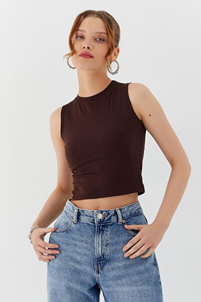 Shopping Shop Bluză crop cu mâneci zero - Culoare MARO