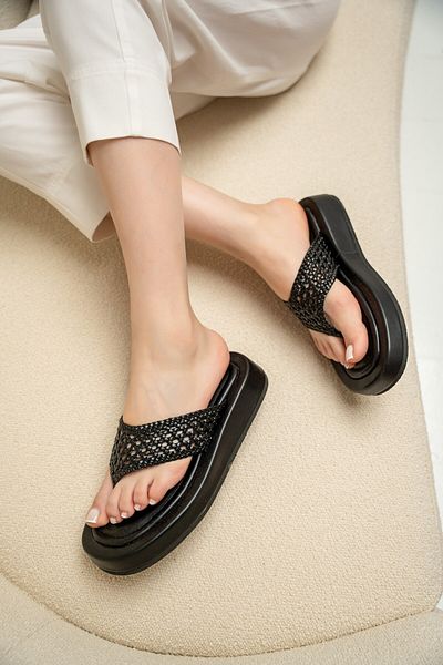 LAMİNTA Papuci de damă Camille Black Flip Flops cu detaliu tricotat
