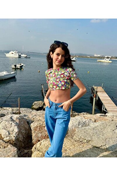 Hilal Akıncı Kids طقم بنطال جينز واسع الساق منقوش بأكمام قصيرة للفتيات مكون م...