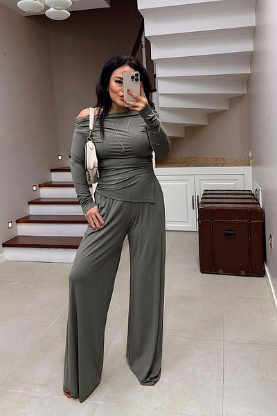Butik Gardrop Asymmetric Cut Draped Blouse-Pantalon-Modal Suit-Khaki Set