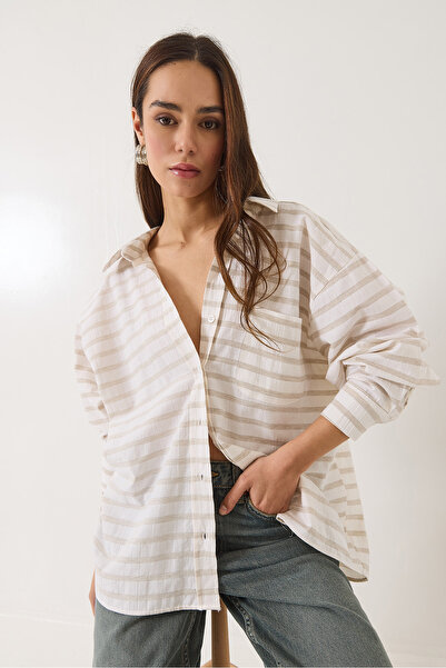 Bianco Lucci Women's V-Neck Striped Single Pocket Detailed Oversize Cotton Shirt 8212-3 60283054