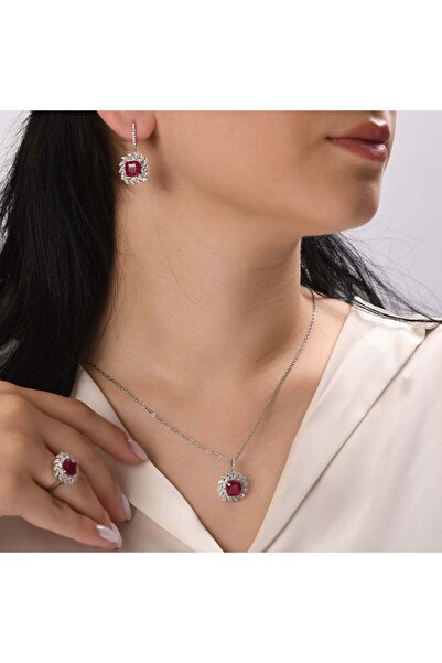 Lial Diamond 4.18 Karat Pırlanta Yakut Kolye, Mücevher Sertifikalı