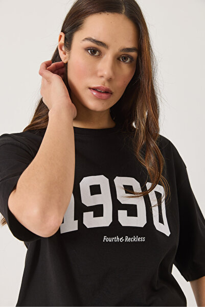 Bianco Lucci Női 1990-es nyomtatott, rövid ujjú, túlméretezett, egyszerű póló 0266 60283159