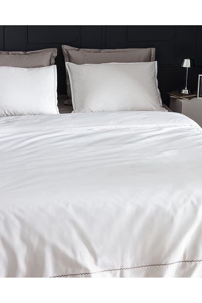 Madame Coco Laila Bettwäsche-Set, Kingsize, 100 % Baumwolle, bestickter Satin, Weiß