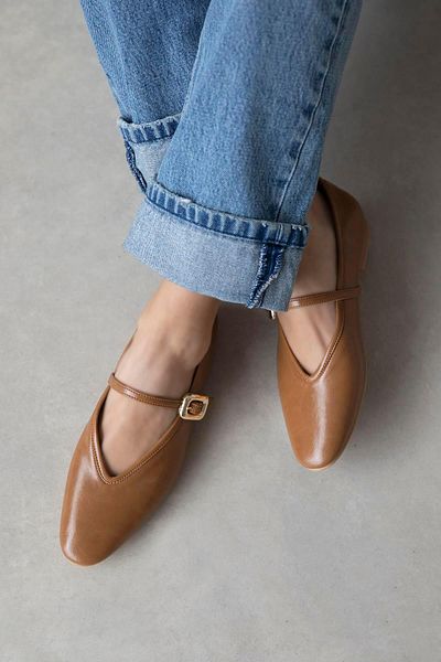 STRASWANS Γυναικείες δερμάτινες μπαλαρίνες CAMEL Stony