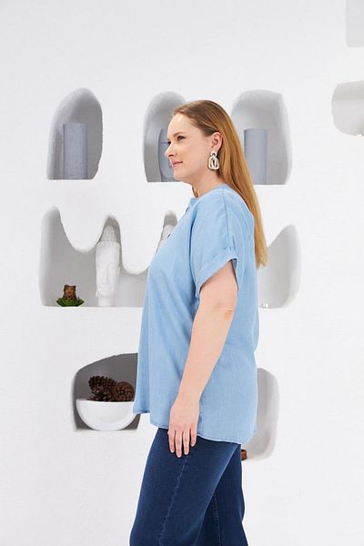 RMG Large Size Blue Blouse - Collar Details