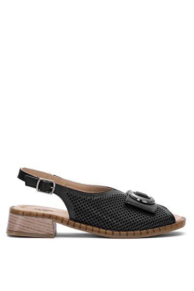 Venüs 2512003 Дамски сандали с дебел ток и катарама от естествена кожа