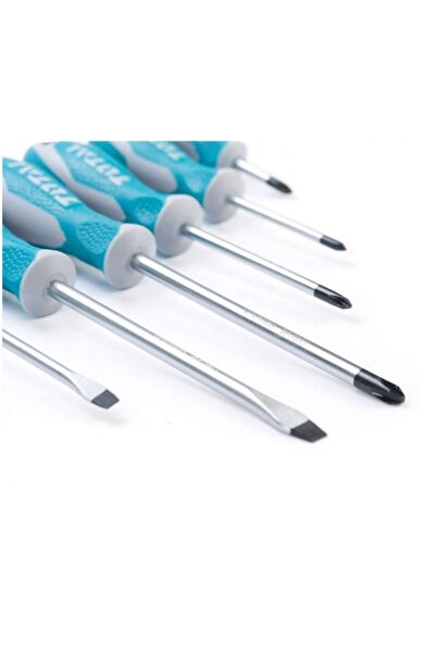 TOTAL 18 Pcs Screwdriver Set THT250618