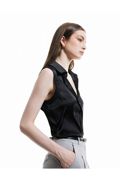 Koton Buttoned Classic Collar Sleeveless Satin Shirt
