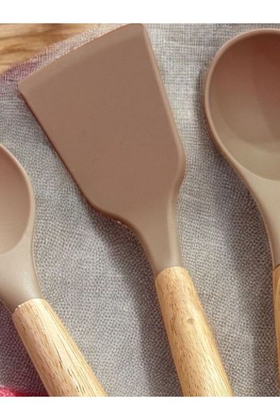 Qerhome 4 Piece Kitchen Serving Set with Bamboo Handles: Rose Series (Ladle-Spoon-Spatula-Kevgen)