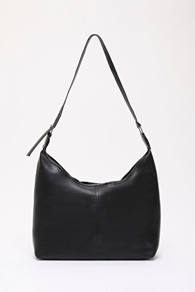 SHAKA Black Shk208 Soft Artificial Leather, Single Compartment, Snap Fastener...