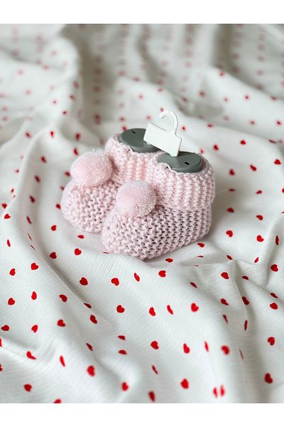 BETSY STUDIO Knitted Baby Booties Newborn Gift Dusty Pink