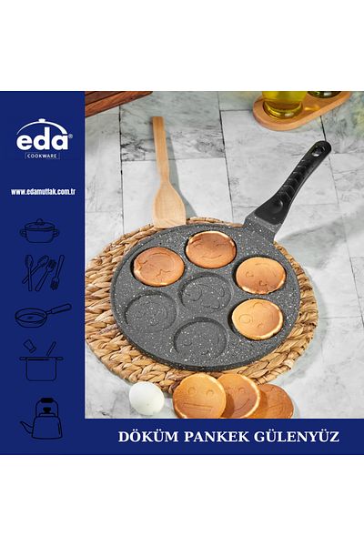 Eda Cast Smiling Face Panked Crepe Pan