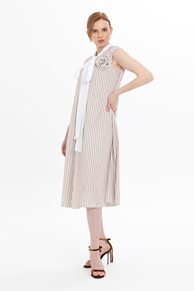 kı.we Yaka Detaylı Çizgili Bej Elbise