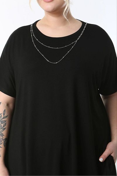 Butik Nilyam Women's Plus Size Crew Neck Chain Detailed Stretchy Blouse Black