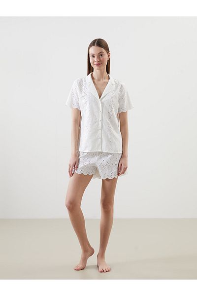 LC Waikiki Set de pijamale albe cu model pentru femei cu pantaloni scurți
