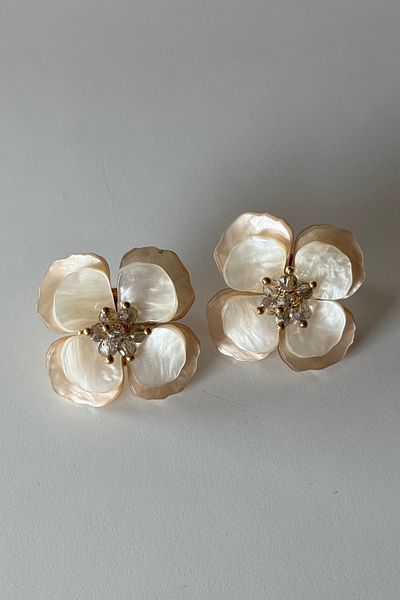 Beca Atelier Beige Flowers Earrings