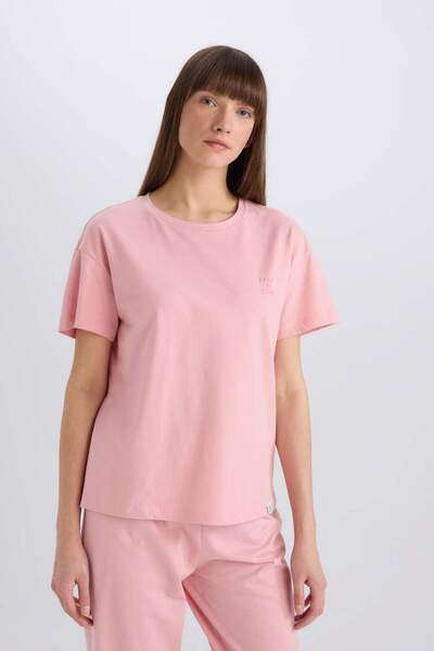 DeFacto Fall In Love Pijama Takımı Regular Fit Bisiklet Yaka Kısa Kollu Üst Beli Lastikli Uzun Alt E5820ax25