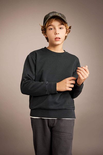 DeFacto Erkek Çocuk Bisiklet Yaka Yıkamalı Soluk Efektli Sweatshirt B7976a823cw