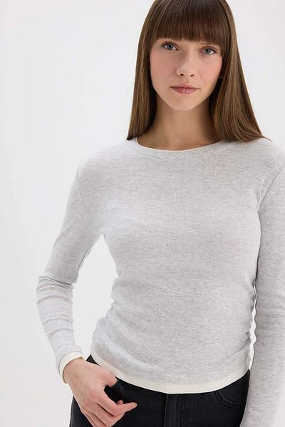 DeFacto Koszulka z krótkim rękawem Slim Fit Slim Fit z okrągłym dekoltem i ściągaczem E6548Ax25Sp
