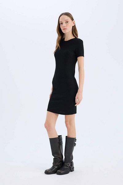 DeFacto Μίνι φόρεμα Bodycon με ραβδώσεις - λαιμόκοψη, κοντό μανίκι E7231AX25SP