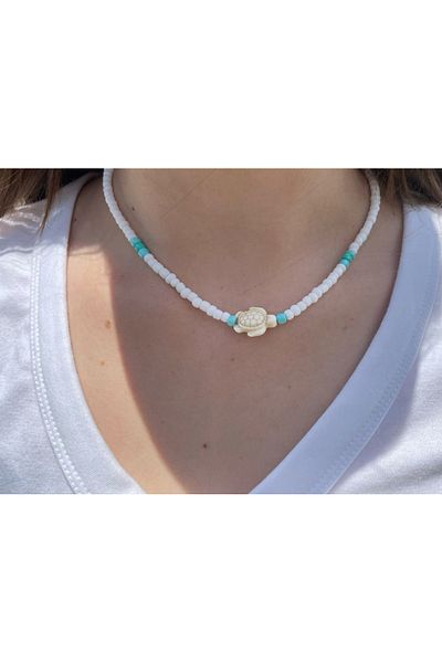Stoneday Squeeze Turquoise Stone Cream Turtle Detailed White Sand Bead Necklace