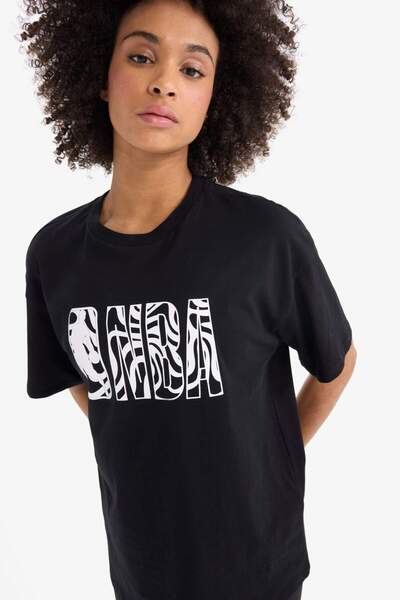 DeFacto Fit Nba Wordmark Oversize Geniş Kalıp Bisiklet Yaka Kısa Kollu Tişört B3961ax25sp