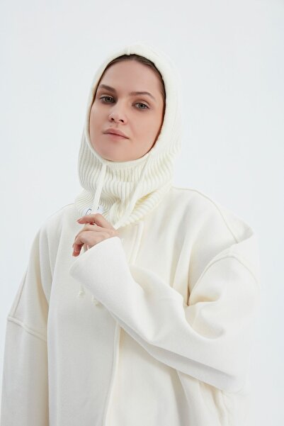 Birgül Bektaş Екрю балаклава з трикотажною в'язкою та підборіддям