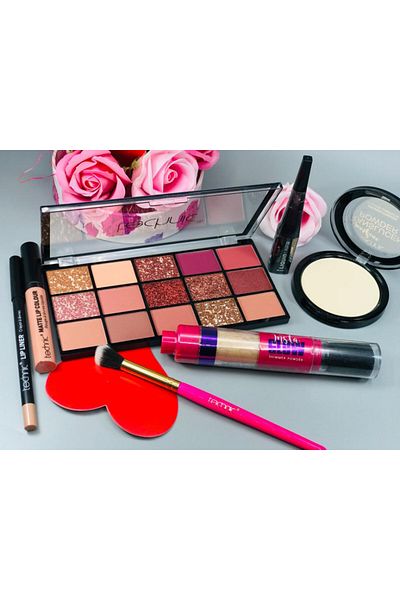 TECHNIC Invite Makeup Gift Set, 6 Products