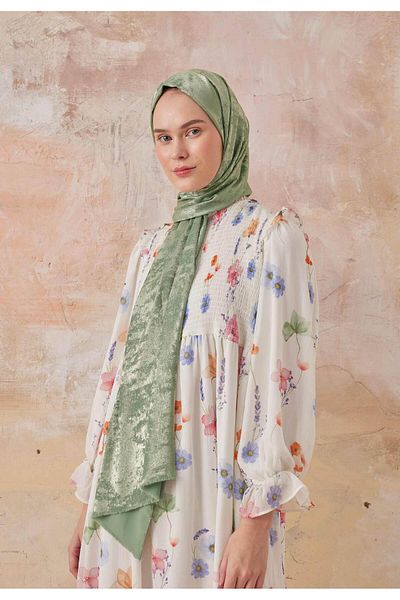 Fresh Luxury Shine Shawl Soft Green