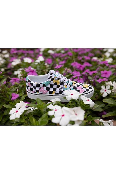 Vans Check for incorrect sizes listed VANS Doheny sneakers