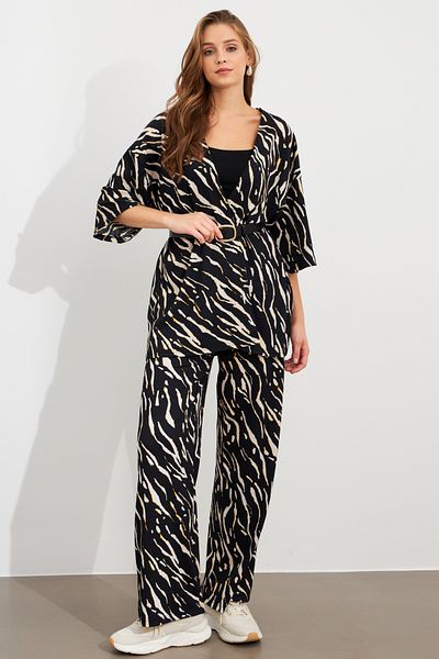 Cool & Modest Women's Black-Ecru Bottom Top Wrap Suit Mlon500