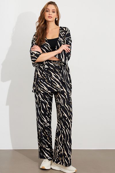 Cool & Modest Women's Black-Ecru Bottom Top Wrap Suit Mlon500