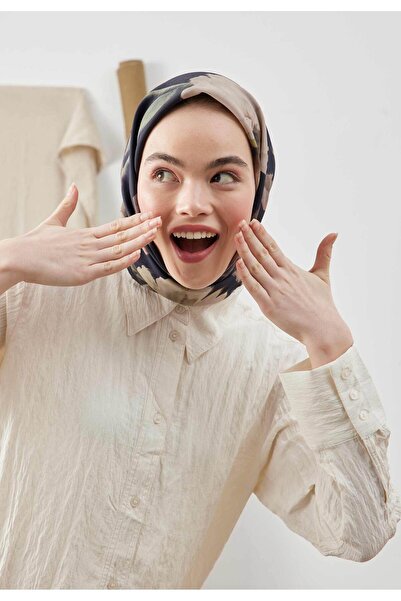 Fresh Soft Garden Desen Pamuk Ipek Eşarp Siyah