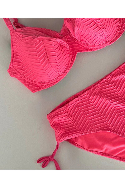 hazelin Kadın Canlı Pembe Desenli Büyük Beden Astarlı Bikini Takım HZL25S-LC4004