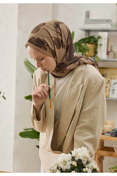 Fresh Brown Dusty Shawl - Dark Floral Pattern