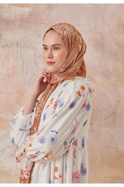Fresh Luxury Shine Shawl Cinnamon