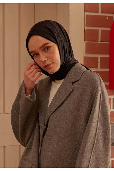 Fresh Jacquard Black Shawl - Porto